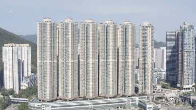 Immeubles dans la baie à Kowloon