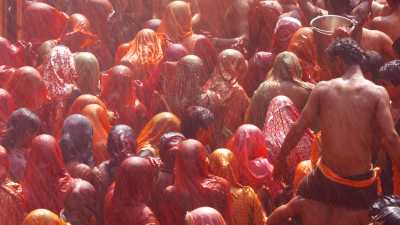 Holi, fête des couleurs