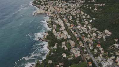 Habitations sur la côte, près de Gênes