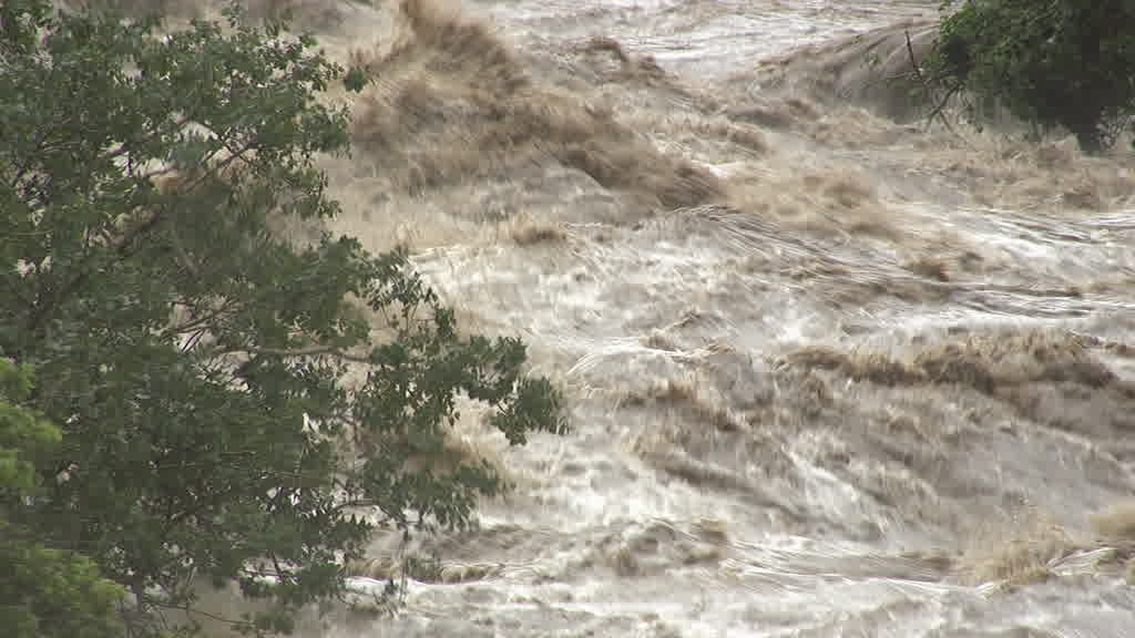 Rivière en crue près du lac Turkana