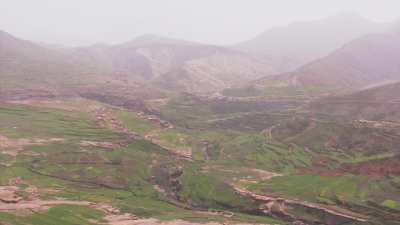 Village de montagne du plateau Timnkar et sa mosquée