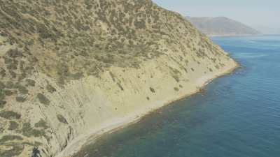 Côte rocheuse près du village de Almarsa Ighaniman
