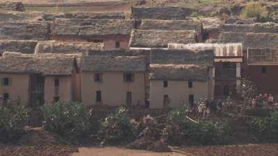 Petit village typique et sa population