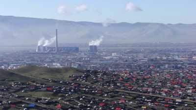 Oulan Bator et les usines environnantes