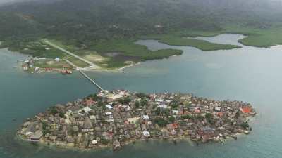 Isla Playon Chico et San Ignacio de Tupile