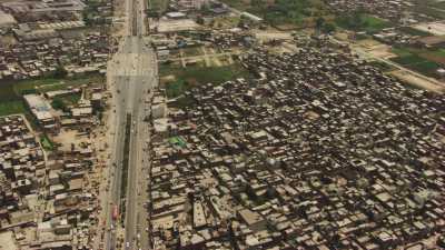 La ville et le caravansérail Akbari Sarai