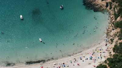 Plages corses à l'eau claire