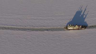 Brise-glace nucléaire sur le fleuve Ienissei