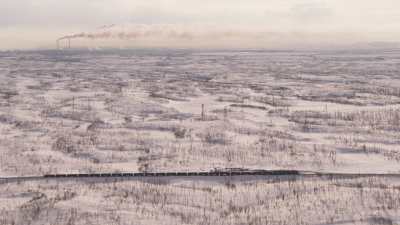 Le train qui relie Norilsk à Doudinka