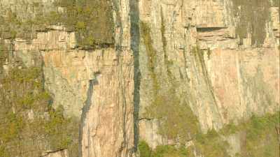 Gros plans sur falaises des Tepuy