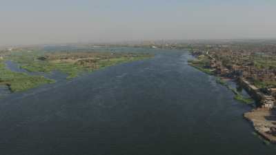 Région du Caire - Usines et briqueteries sur les berges du Nil