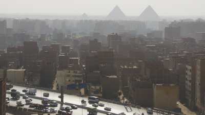 Le Caire - Voie express vers pyramides et travelling buildings