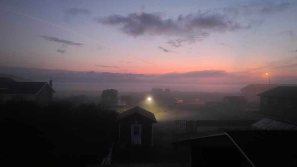 Petit matin rougeoyant sur Miquelon